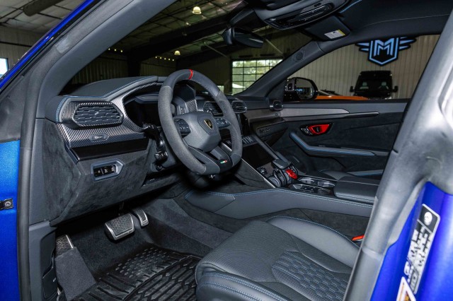 Used Car 2024 Lamborghini Urus  Performante For Sale Under $320,000 In Boerne, Texas