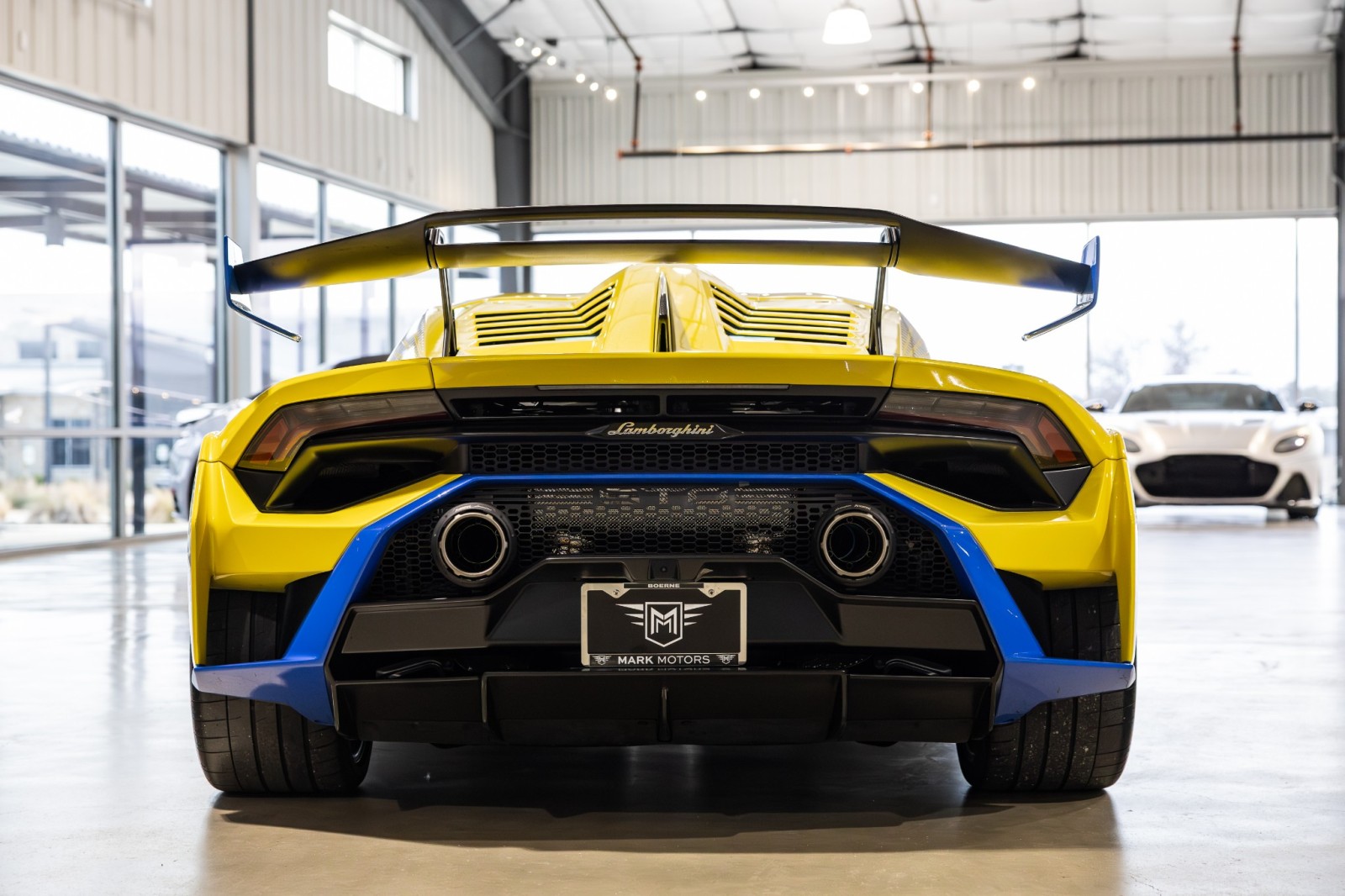 Used Car 2022 Lamborghini Huracan Sto  - $14k Giallo Belenus Paint - Sport Seats - Dark Chrome Interior For Sale Under $400,000 In Boerne, Texas