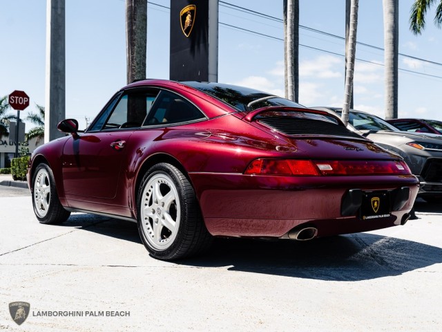 Porsche 911 Carrera