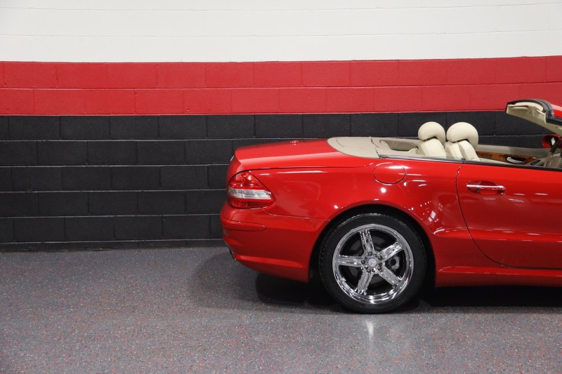 2008 Mercedes-Benz SL550 AMG Sport 2dr Convertible in , 