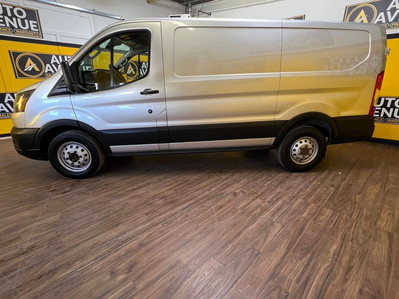 2022 Ford Transit Cargo Van