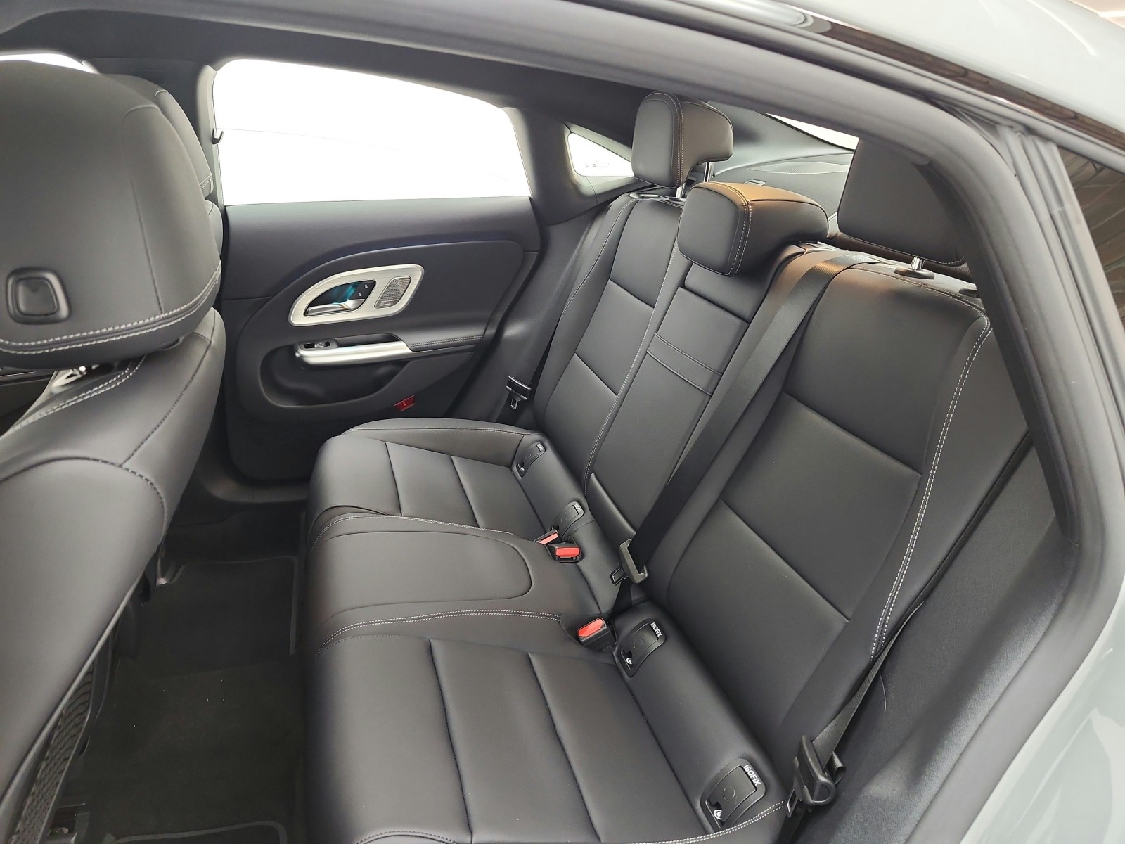 New 2027 MANUFAKTUR Alpine Grey Mercedes-Benz CLA 220 Hybrid FWD image 11