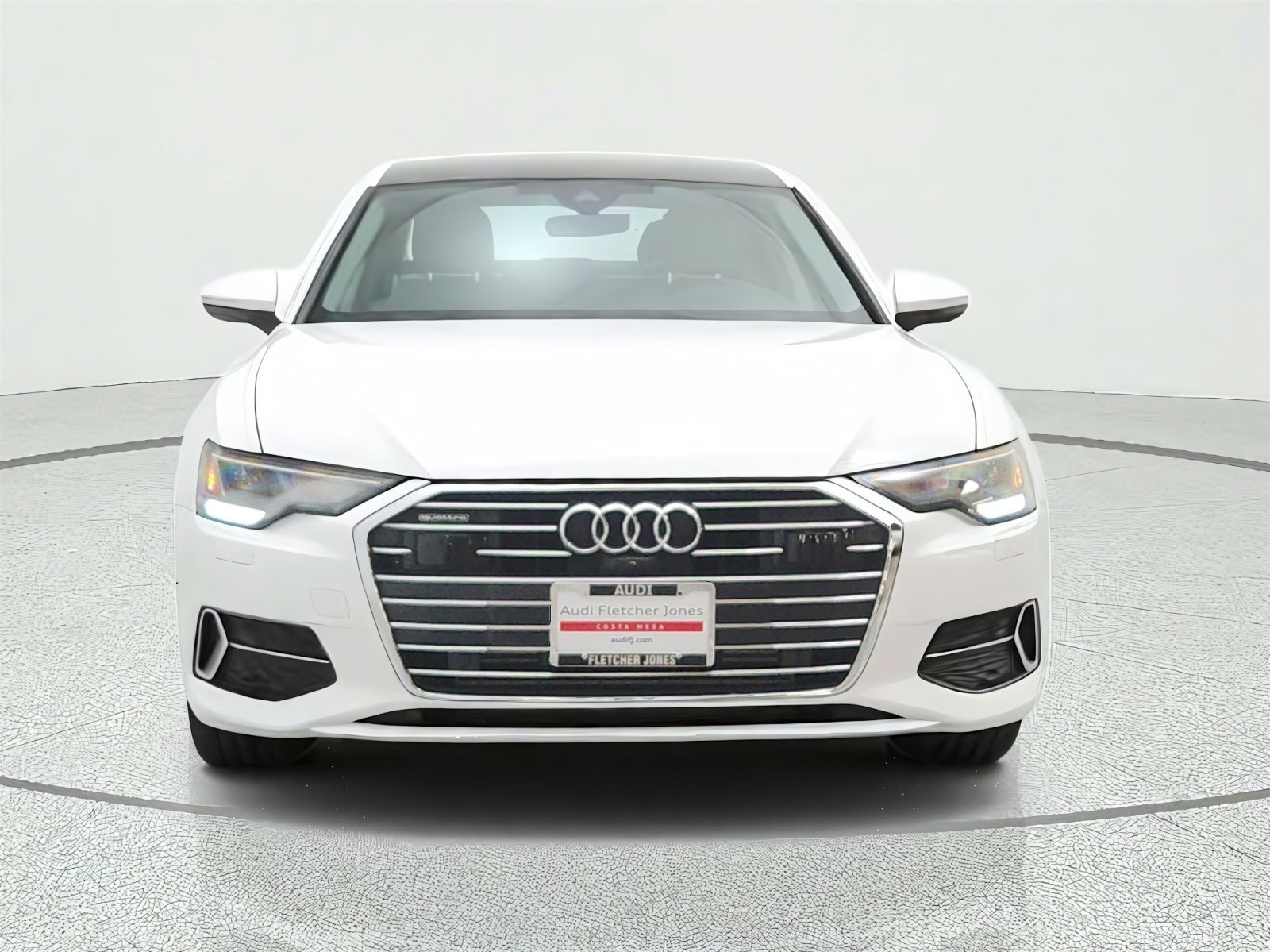 Used 2023 Ibis White Audi Premium image 2