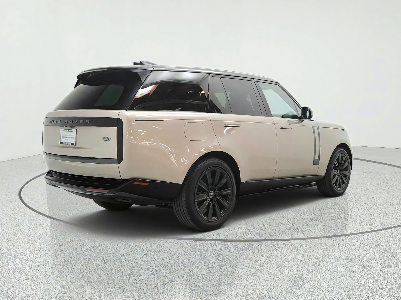 Used 2023 Batumi Gold Premium Metallic Land Rover P400 SE SWB image 5