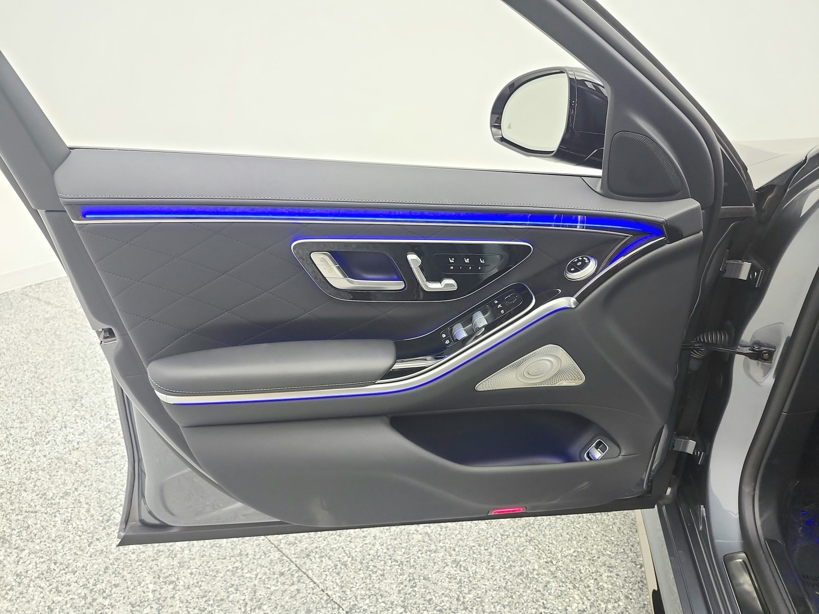 Certified Used 2025 Selenite Grey Metallic Mercedes-Benz S 580 4MATIC® Sedan image 13