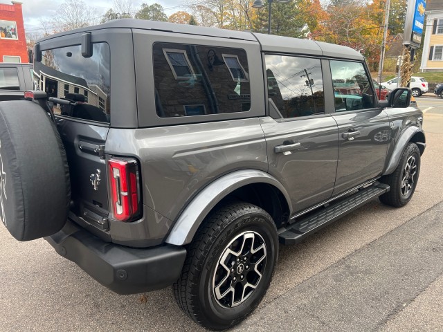 2022 Ford Bronco Base 6