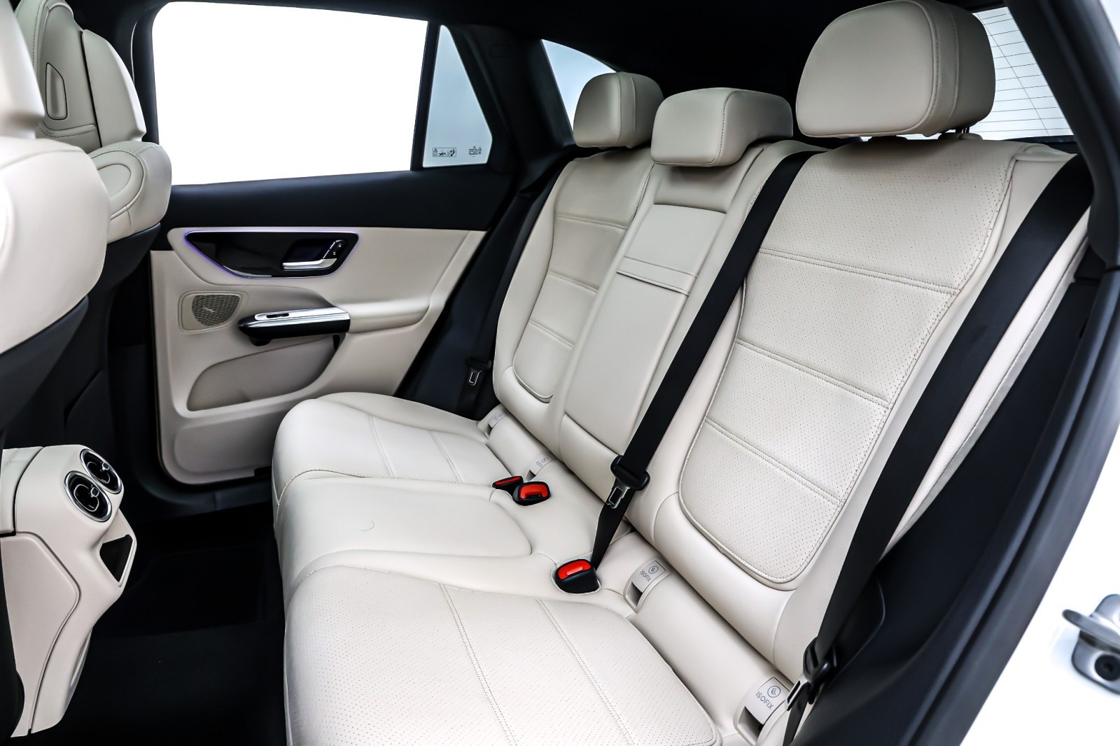 New 2026 Polar White Mercedes-Benz GLC 300 image 8