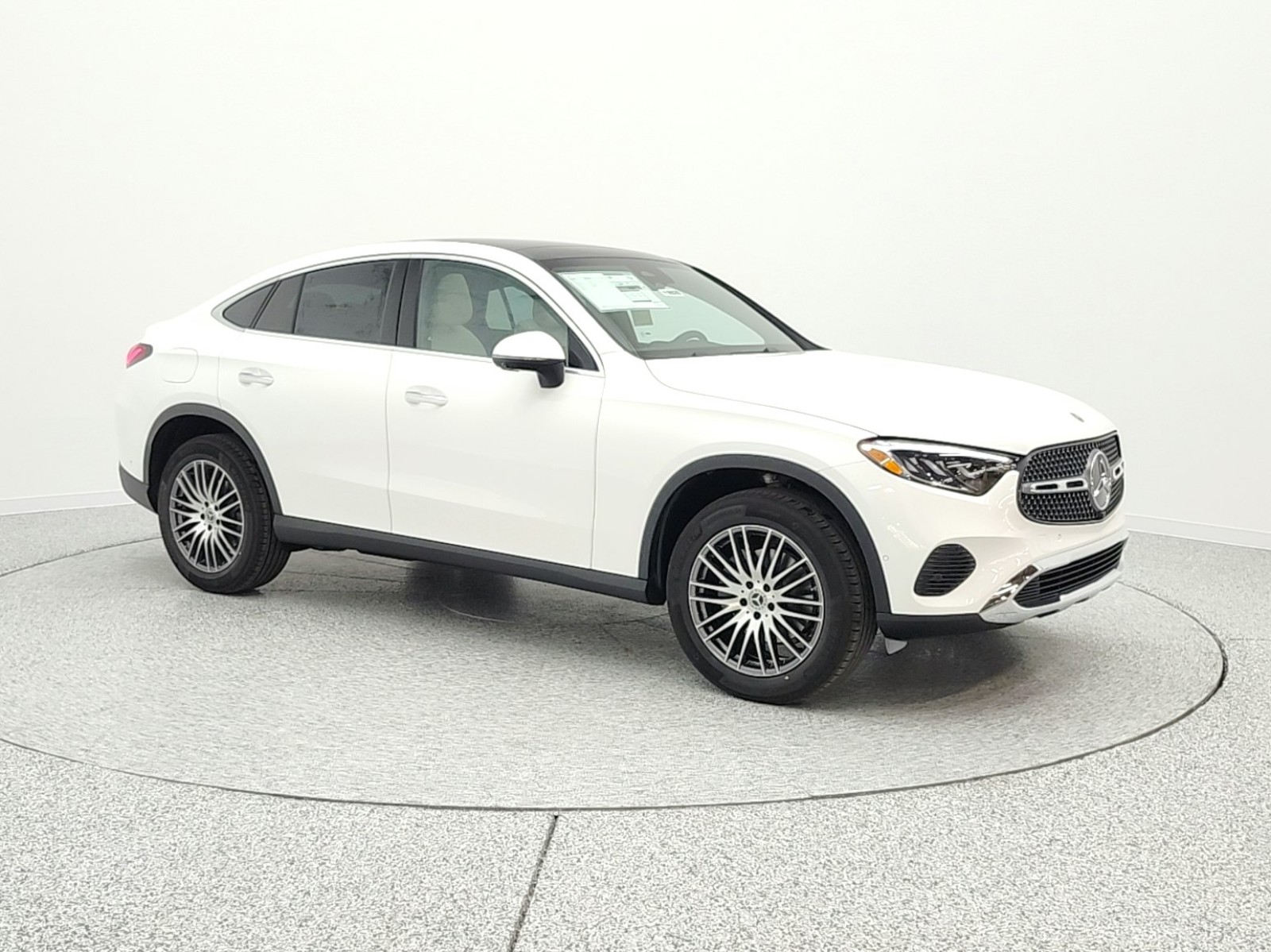 New 2026 Polar White Mercedes-Benz GLC 300 image 3