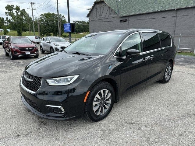 2022 Chrysler Pacifica Hybrid Touring L 7