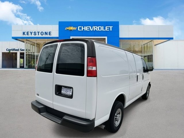 2022 Chevrolet Express Cargo Van  3