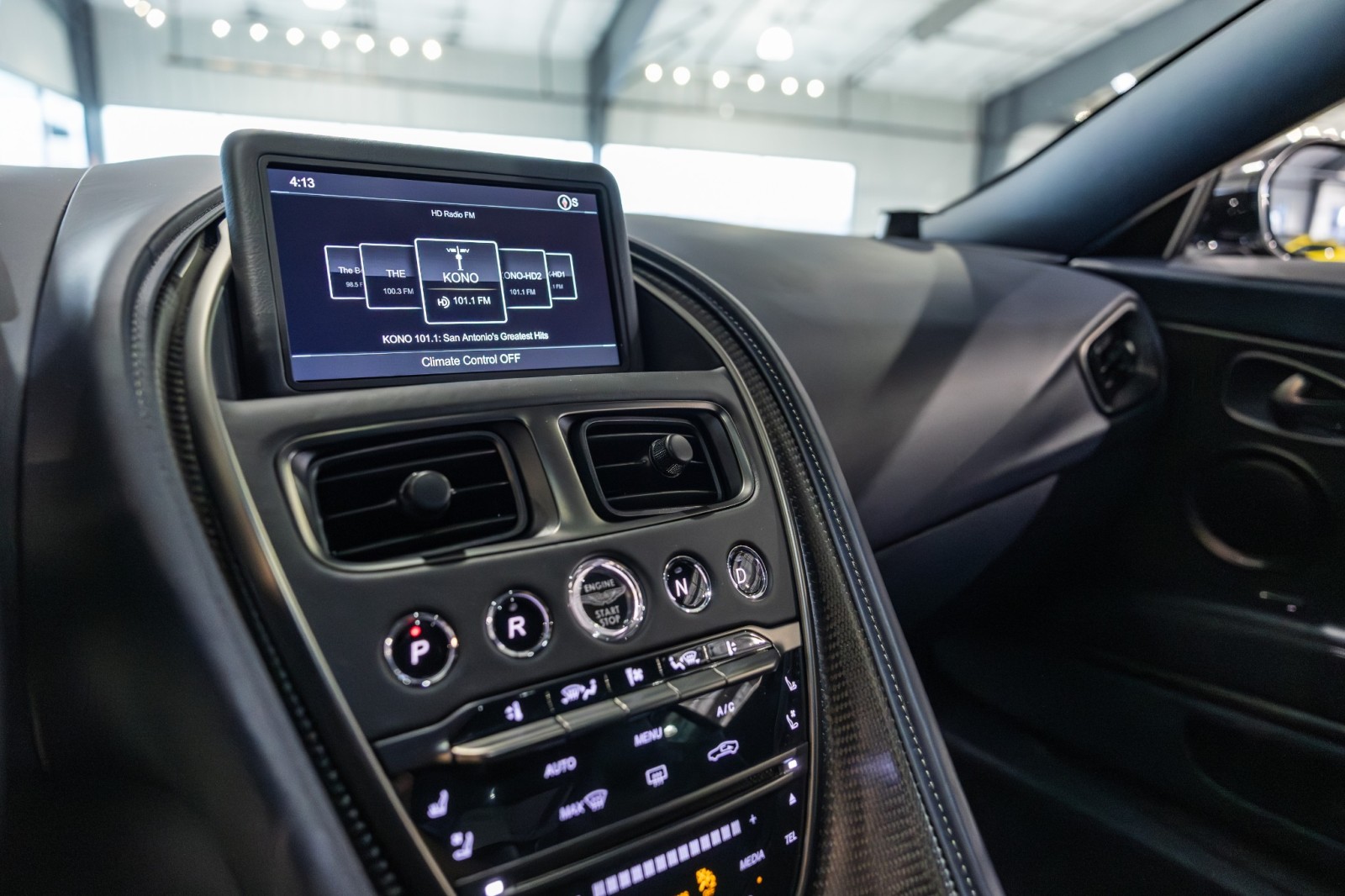 Used Car 2020 Aston Martin Dbs  Superleggera For Sale Under $200,000 In Boerne, Texas