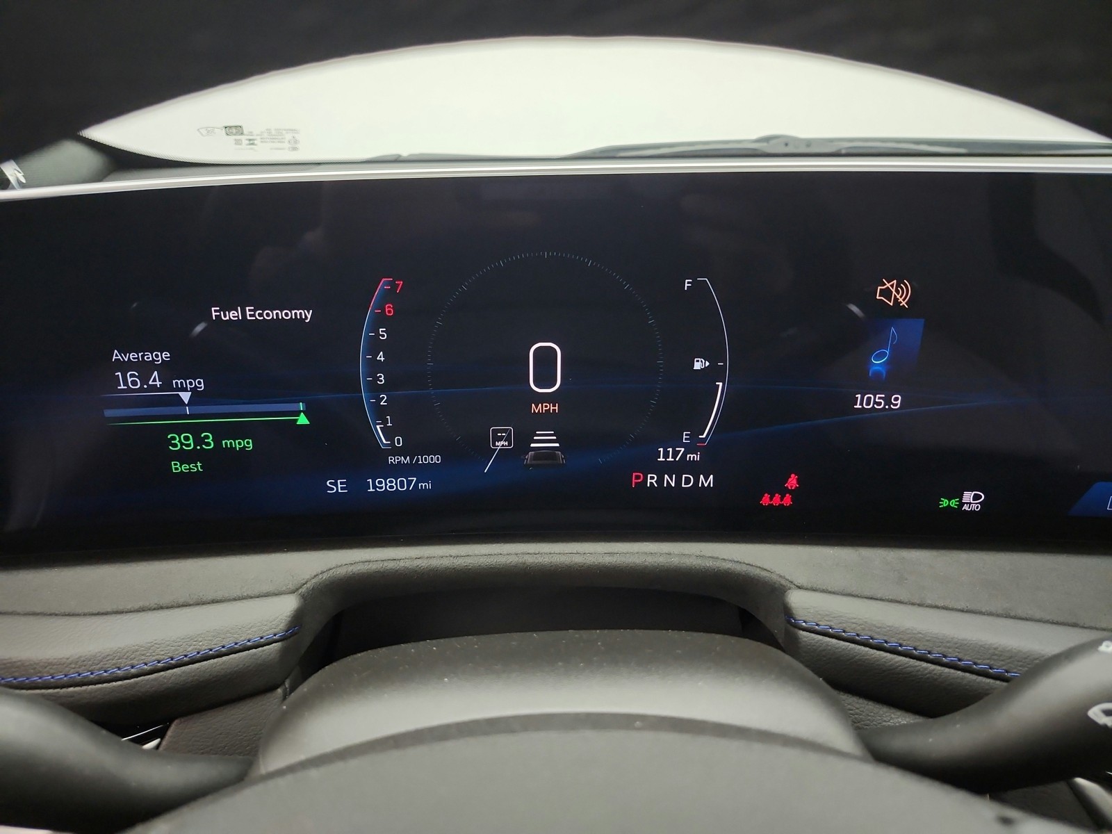 Used 2025 Crystal White Tricoat Cadillac FWD 4dr Sport image 9