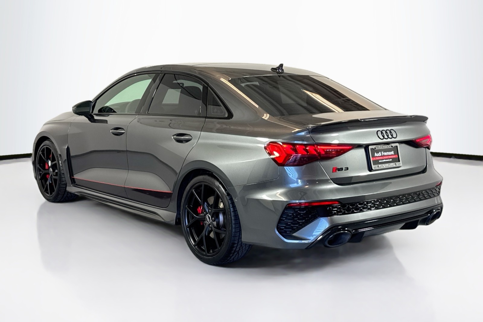 Used 2024 Daytona Gray Pearl Effect Audi  image 7