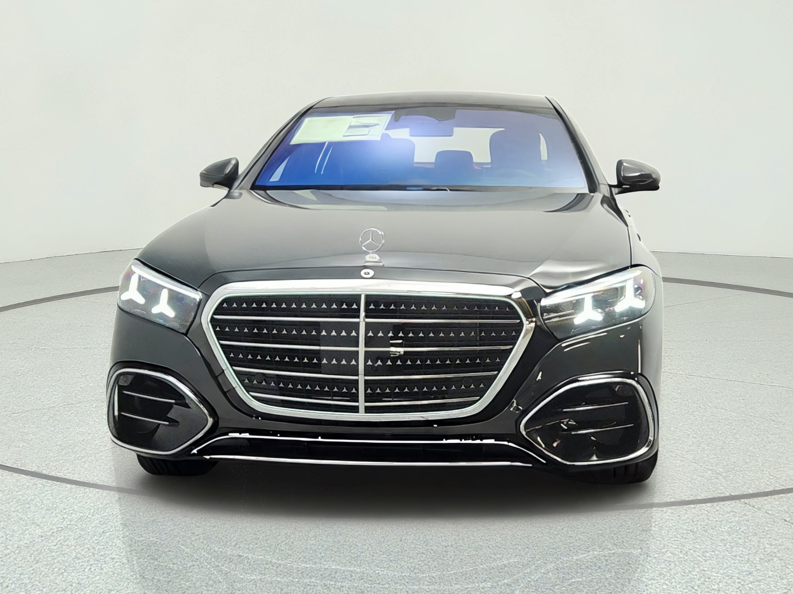 New 2027 MANUFAKTUR Silicon Grey Mercedes-Benz S 580 4MATIC® Sedan image 2