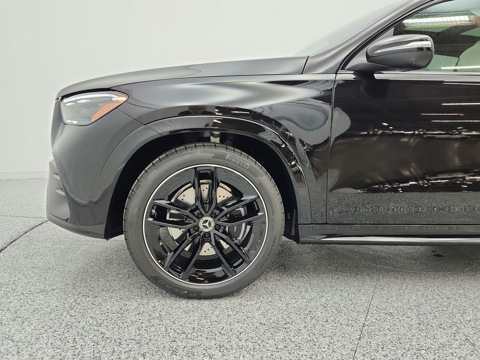 New 2026 Obsidian Black Metallic Mercedes-Benz GLE 580 image 16