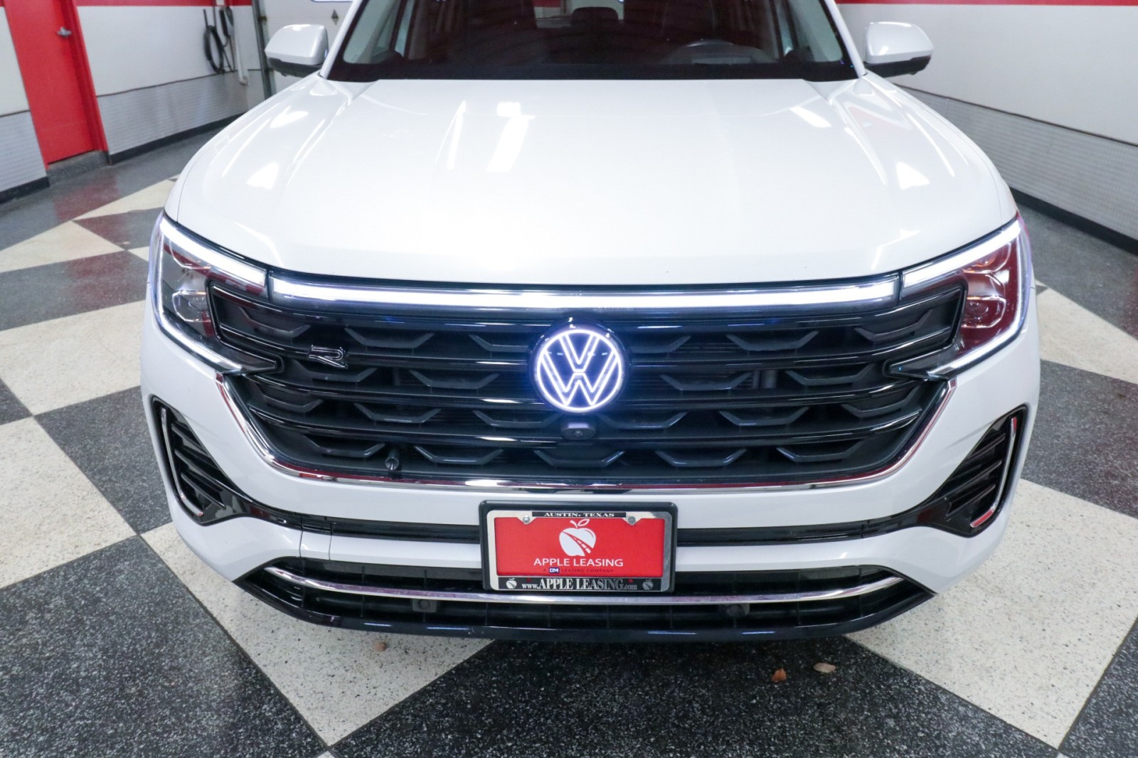 Used Car 2024 Volkswagen Atlas  2.0t Sel Premium R-line For Sale Under $40,000 In Austin, Texas