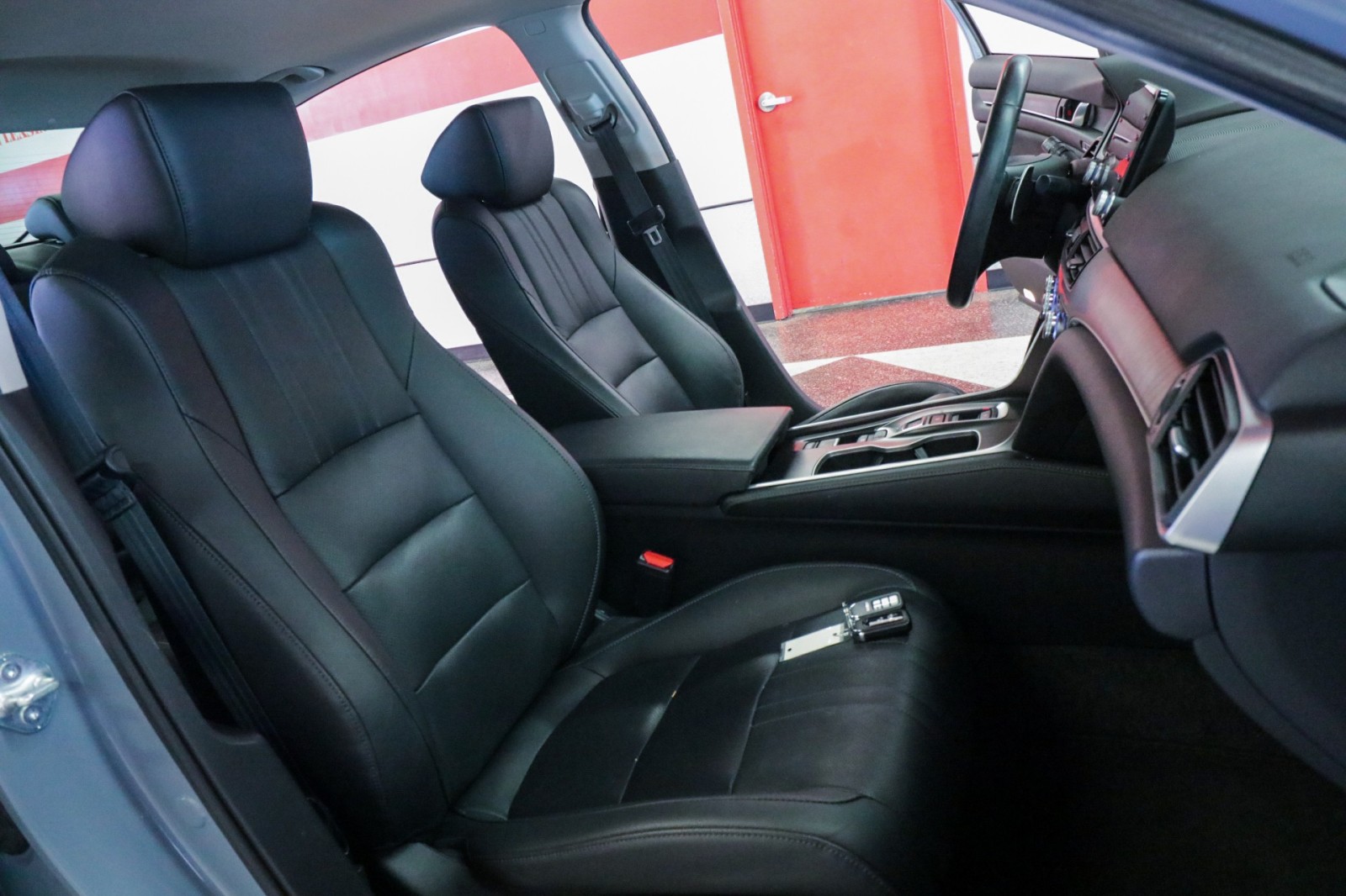 Used Car 2022 Honda Accord Hybrid  Touring For Sale Under $30,000 In Austin, Texas