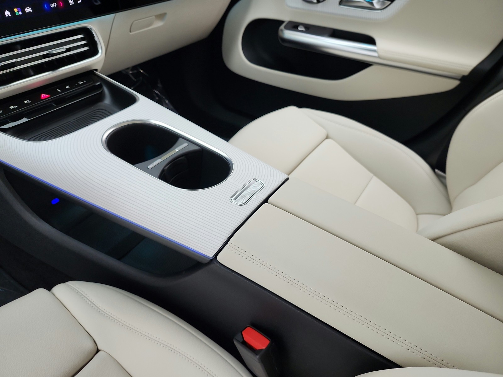 New 2026 Polar White Mercedes-Benz CLA 350 image 10