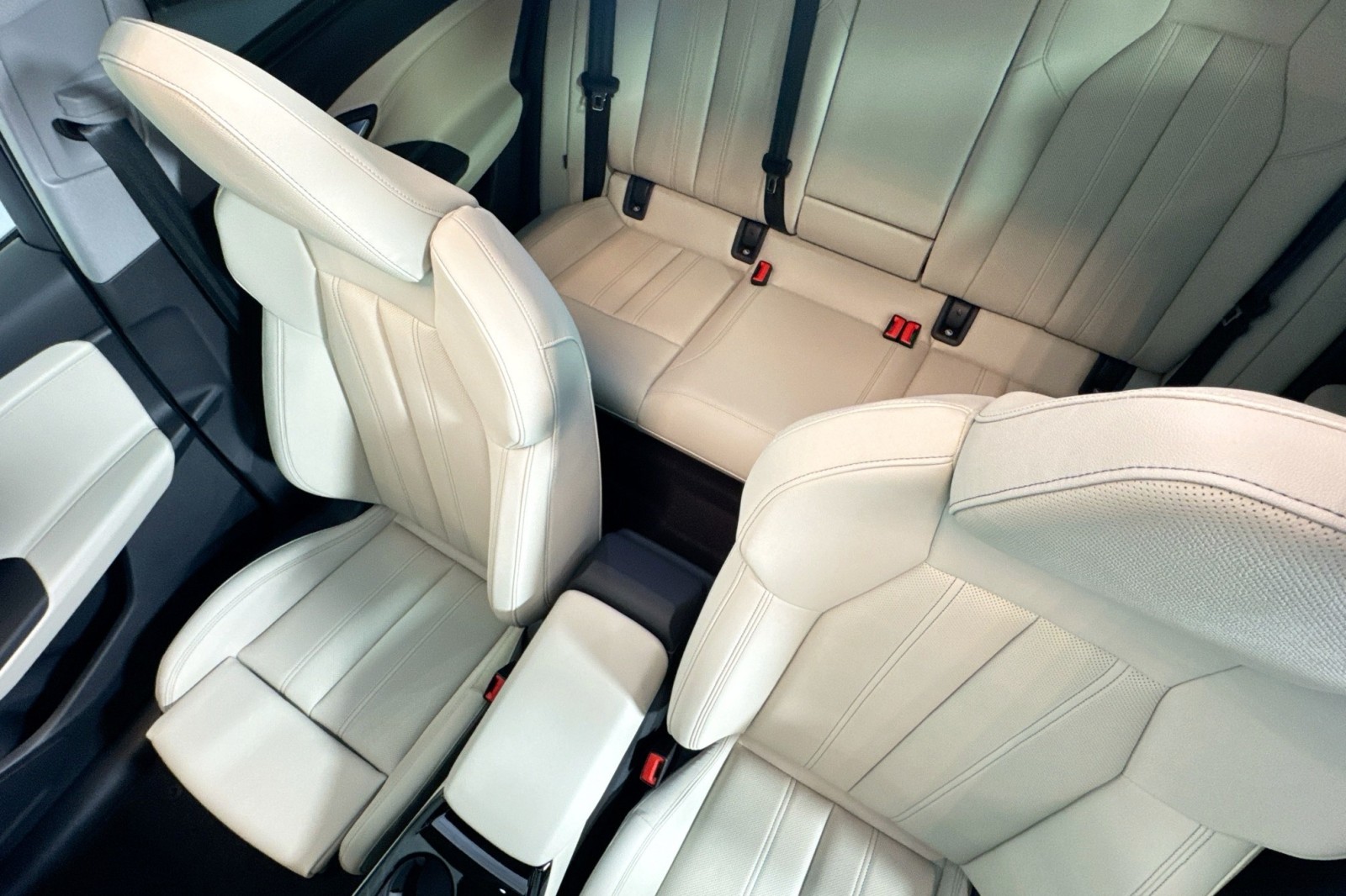 New 2025 Glacier White Metallic Audi Premium Plus quattro image 18