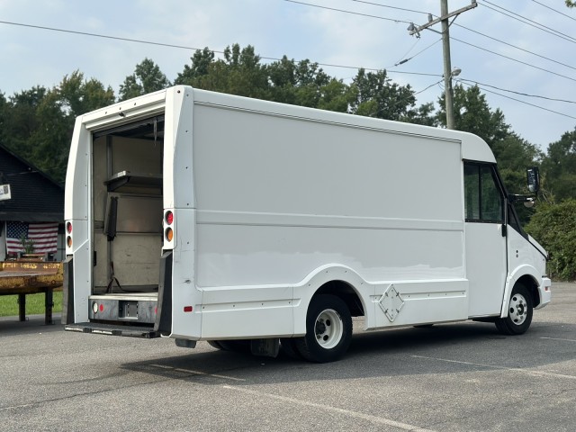 2018 Isuzu Reach 14' Step Van Diesel   Automatic in , 