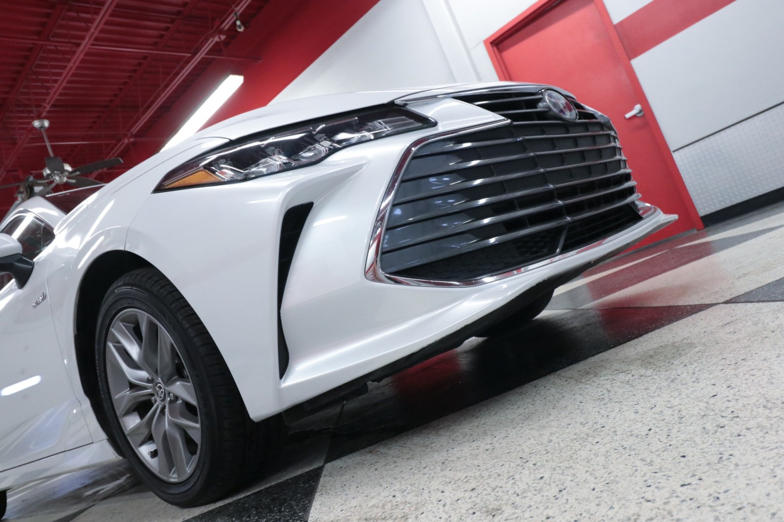 Used Car 2021 Toyota Avalon  Hybrid Xle For Sale Under $30,000 In Austin, Texas