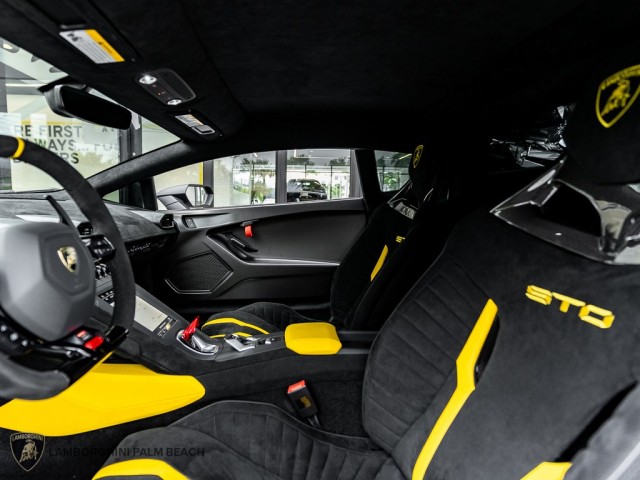 2024 Lamborghini Huracan STO  in , 