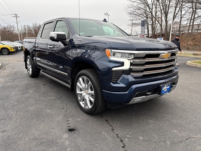 2022 Chevrolet Silverado 1500 High Country 2