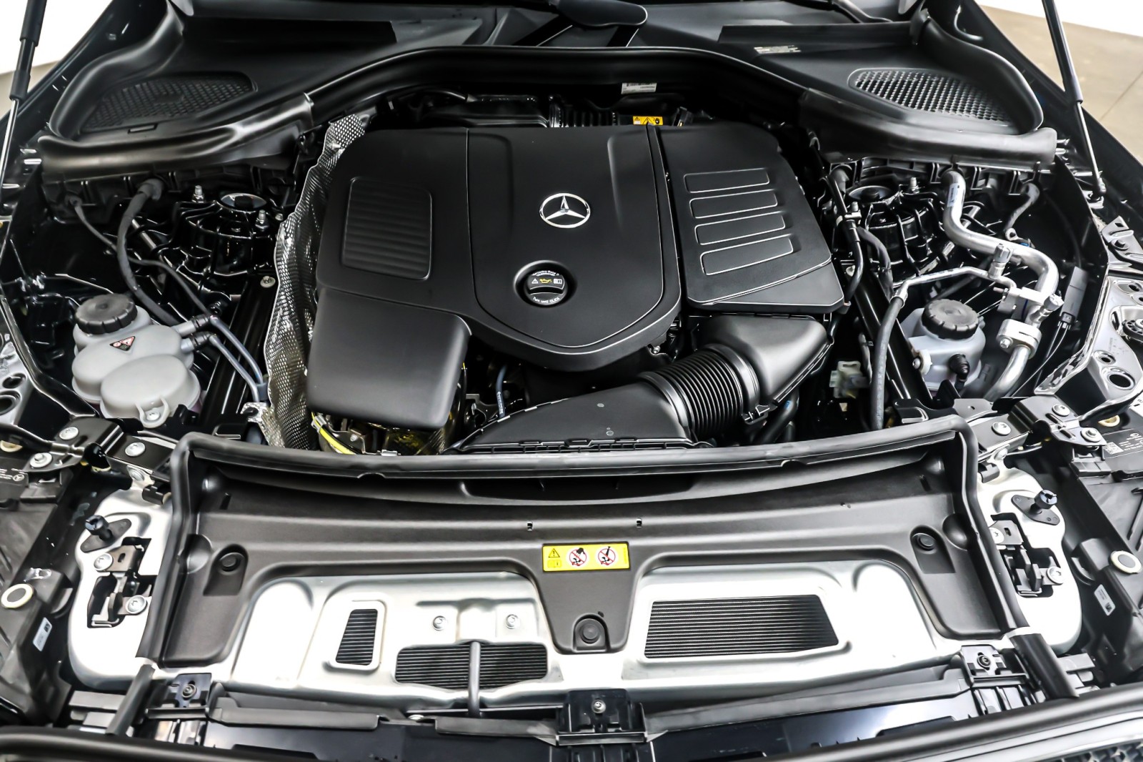 New 2026 Black Mercedes-Benz GLC 300 image 11