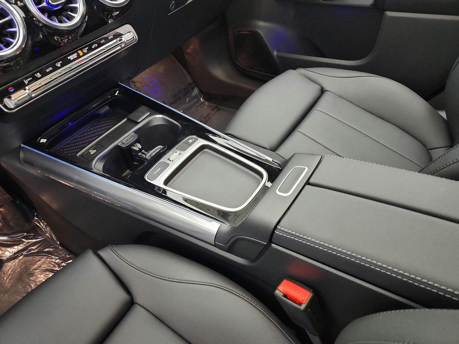 New 2026 Mountain Grey Metallic Mercedes-Benz GLA 250 SUV image 10