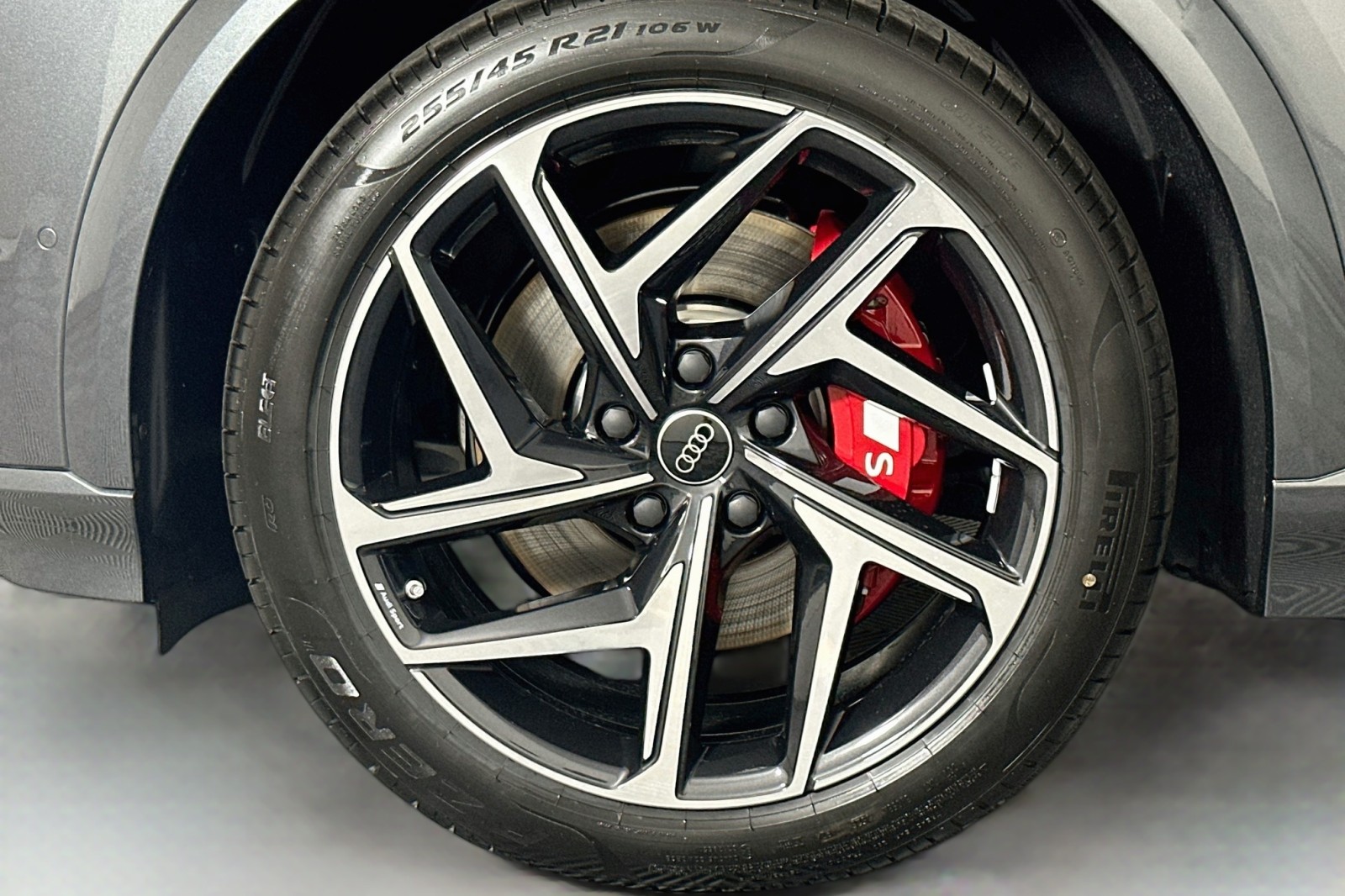 New 2027 Daytona Gray Pearl Effect Audi Premium Plus image 11
