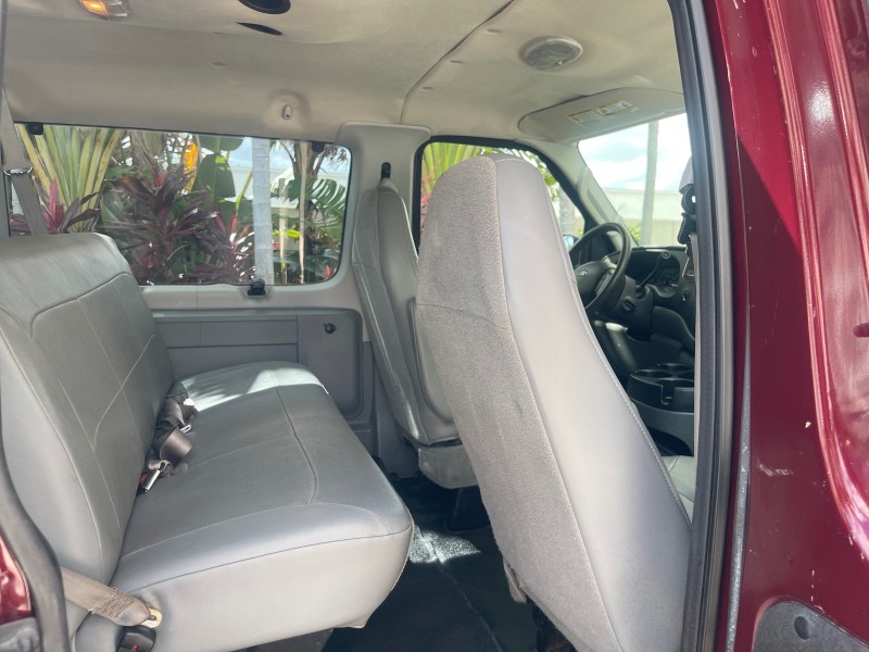 2006 Ford Econoline Wagon XLT 8 PASS LOW MILES 56328 in ,