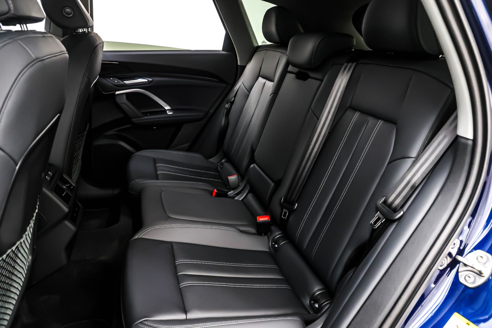 New 2025 Navarra Blue Metallic Audi Premium 2.0 TFSI quattro image 8