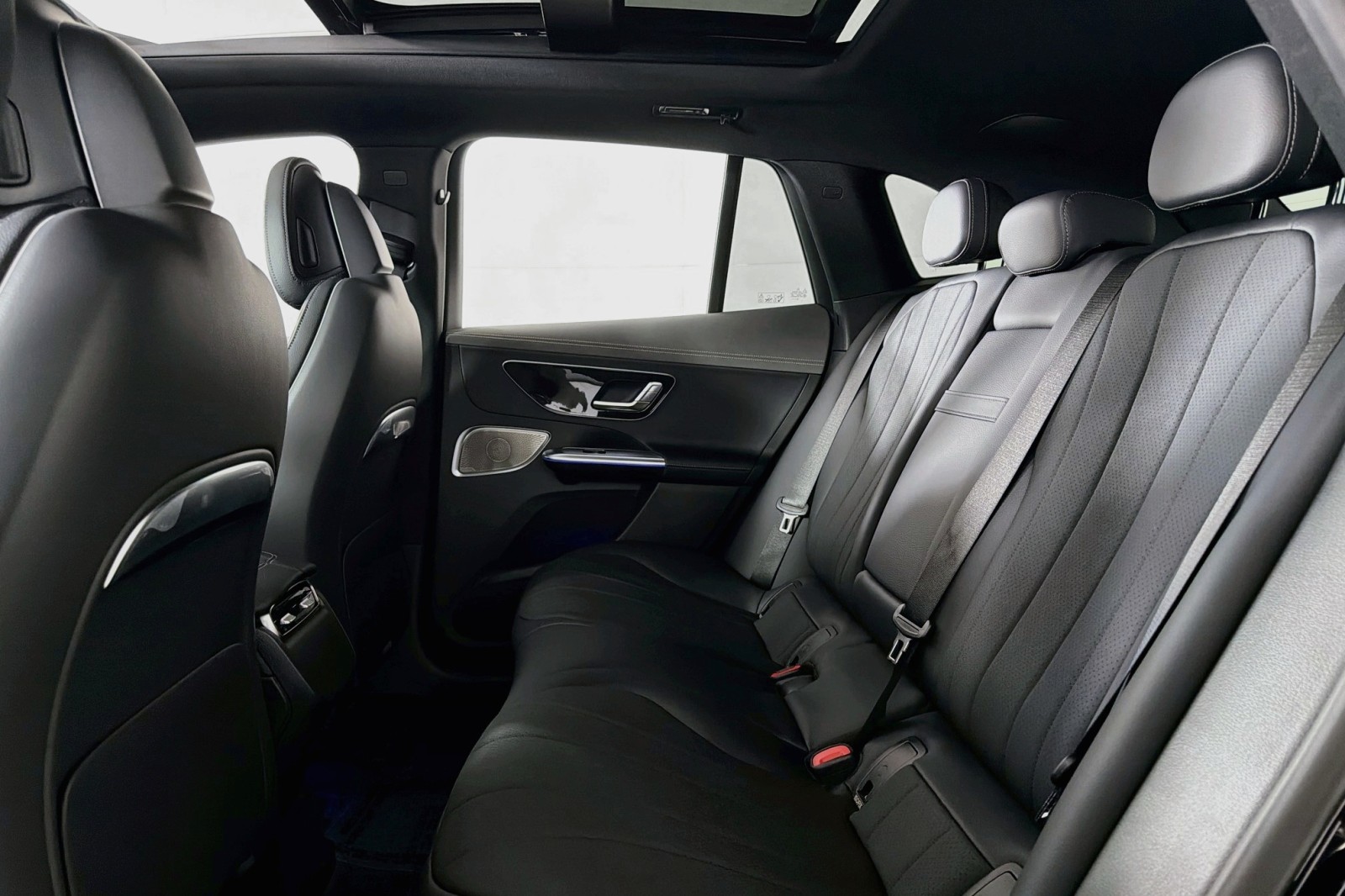 New 2027 Black Mercedes-Benz EQE 320 4MATIC® SUV image 7