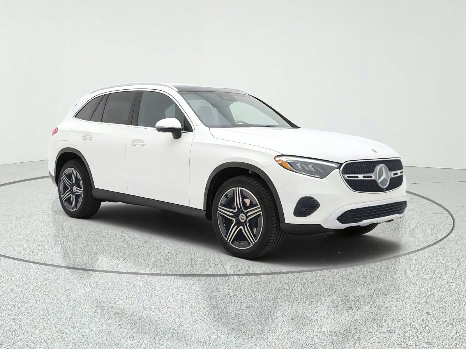 New 2027 Polar White Mercedes-Benz GLC 300 SUV image 3