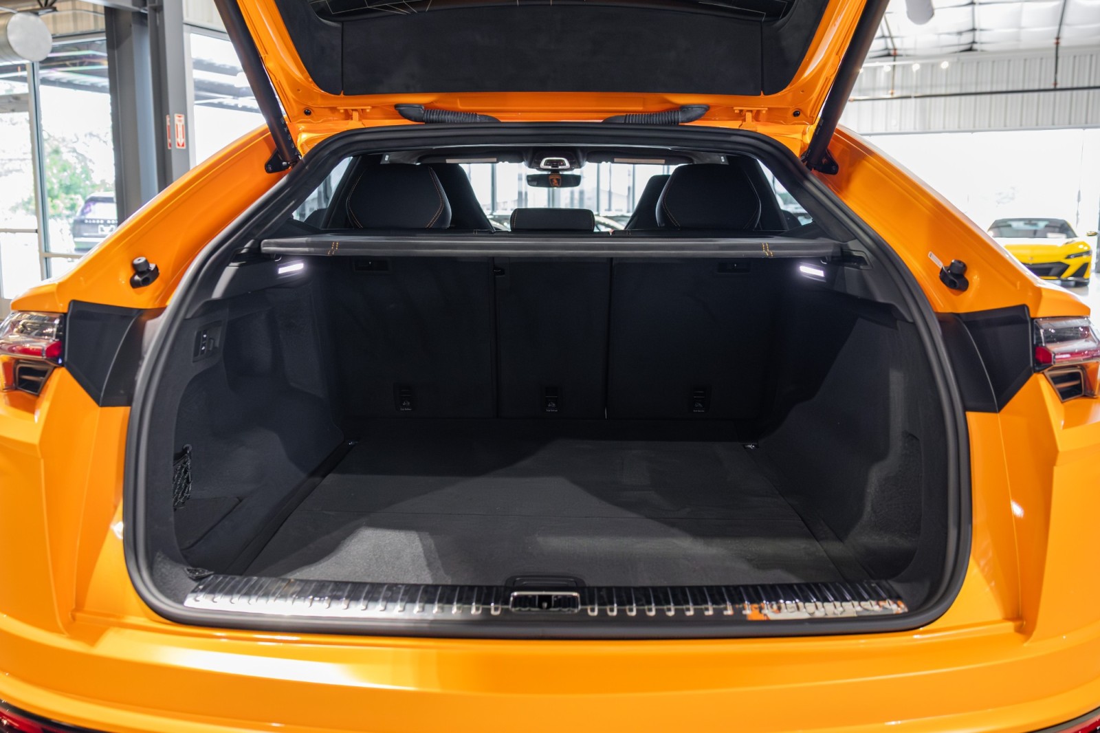 Used Car 2022 Lamborghini Urus - Full Stealth Ppf  For Sale Under $240,000 In Boerne, Texas