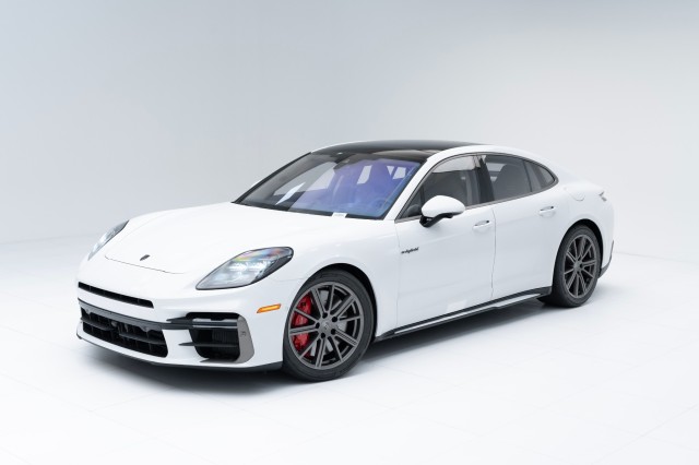 2025  Panamera Turbo E-Hybrid in , 