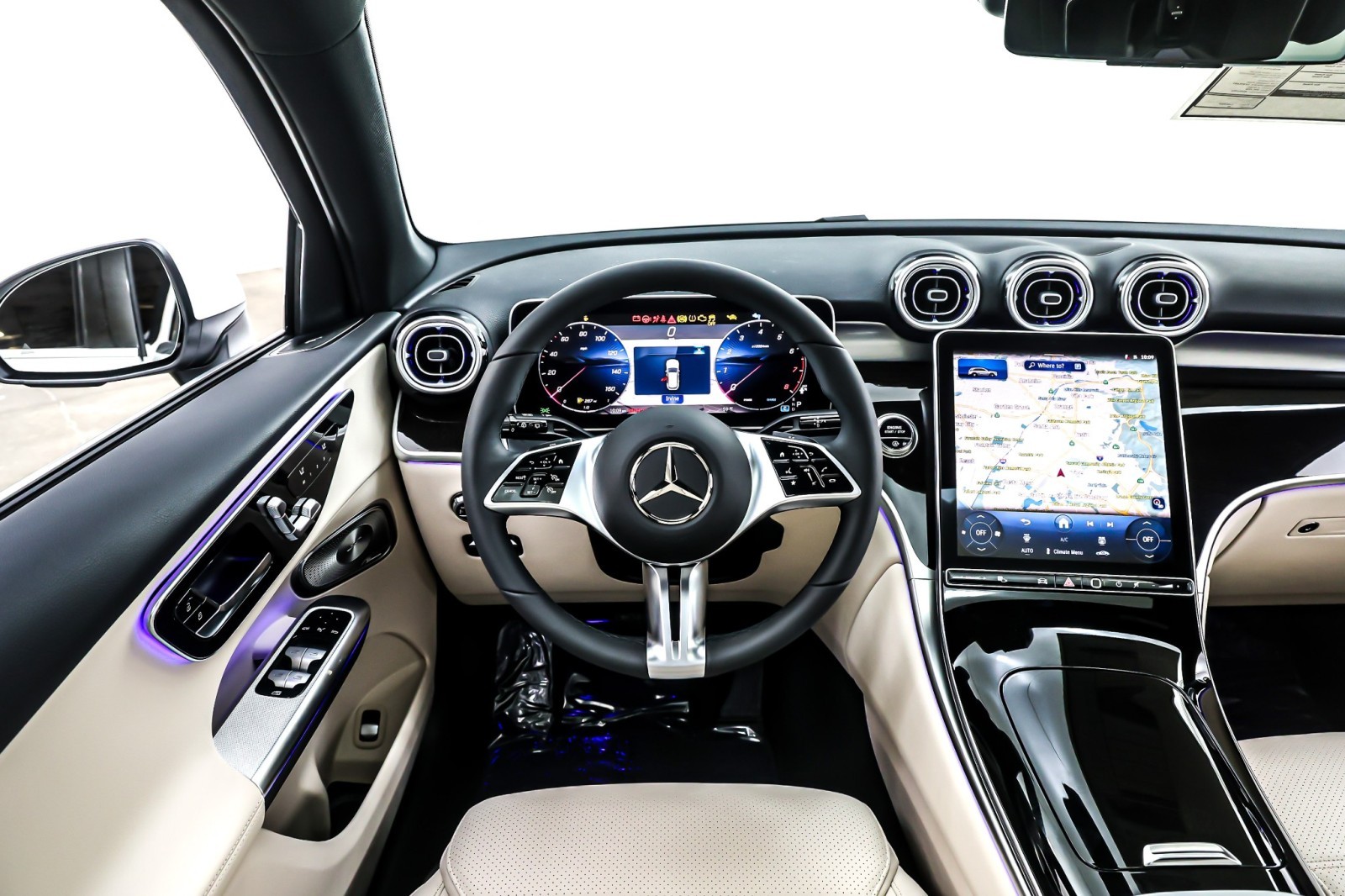 New 2026 Polar White Mercedes-Benz GLC 300 image 4