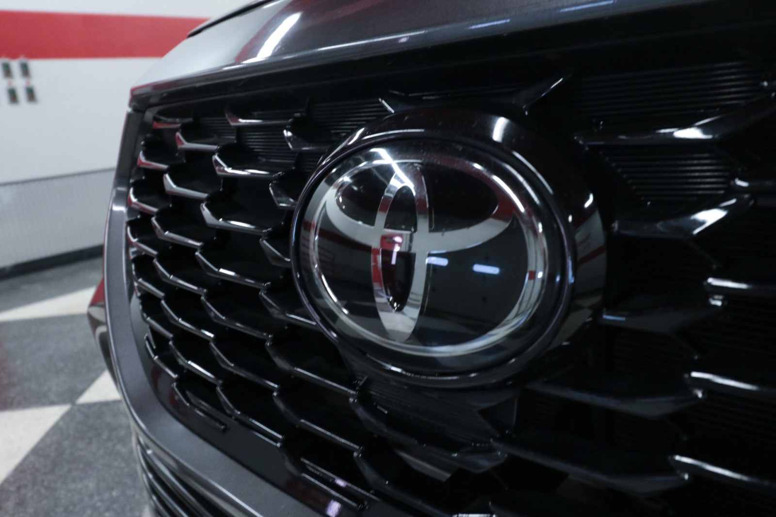 Used Car 2022 Toyota Highlander  Xse For Sale Under $35,000 In Austin, Texas