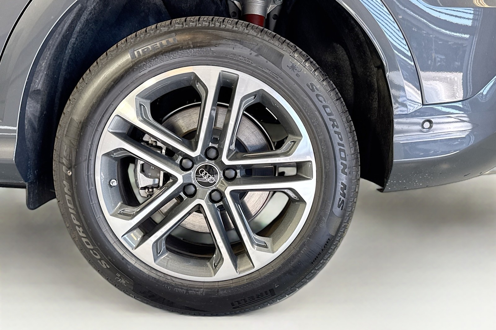 New 2025 Tambora Gray Metallic Audi Premium 2.0 TFSI quattro image 28