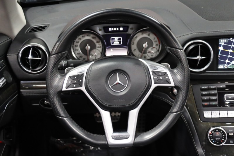 2013 Mercedes-Benz SL550 2dr Convertible in , 