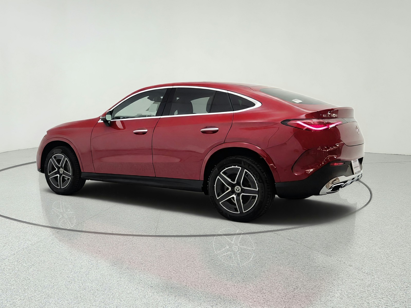 New 2026 MANUFAKTUR Patagonia Red Metallic Mercedes-Benz GLC 300 4MATIC® Coupe image 7