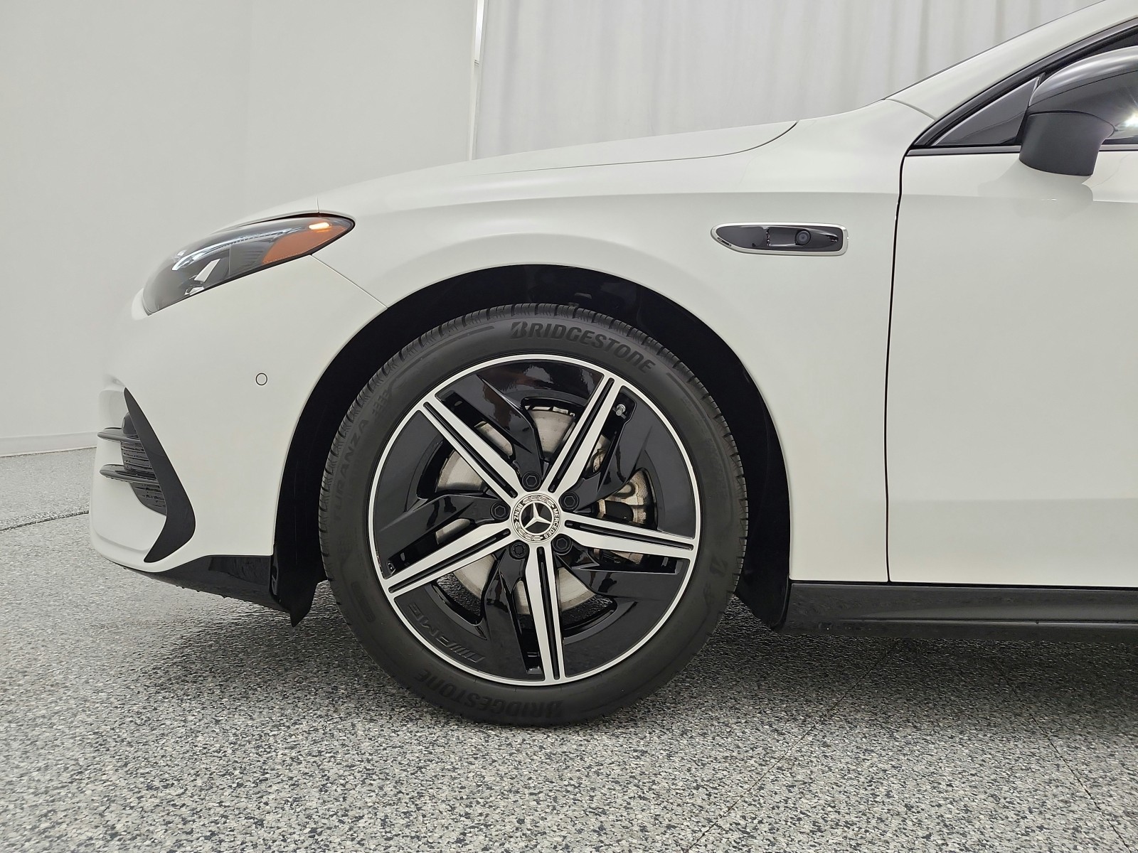New 2027 Polar White Mercedes-Benz CLA 250+ Electric RWD image 13