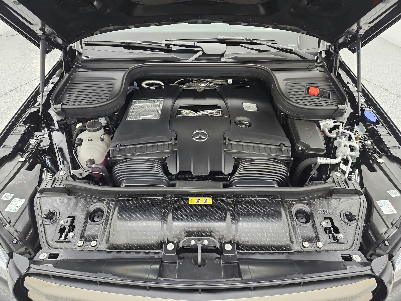 New 2026 Obsidian Black Metallic Mercedes-Benz GLS 580 4MATIC® SUV image 20