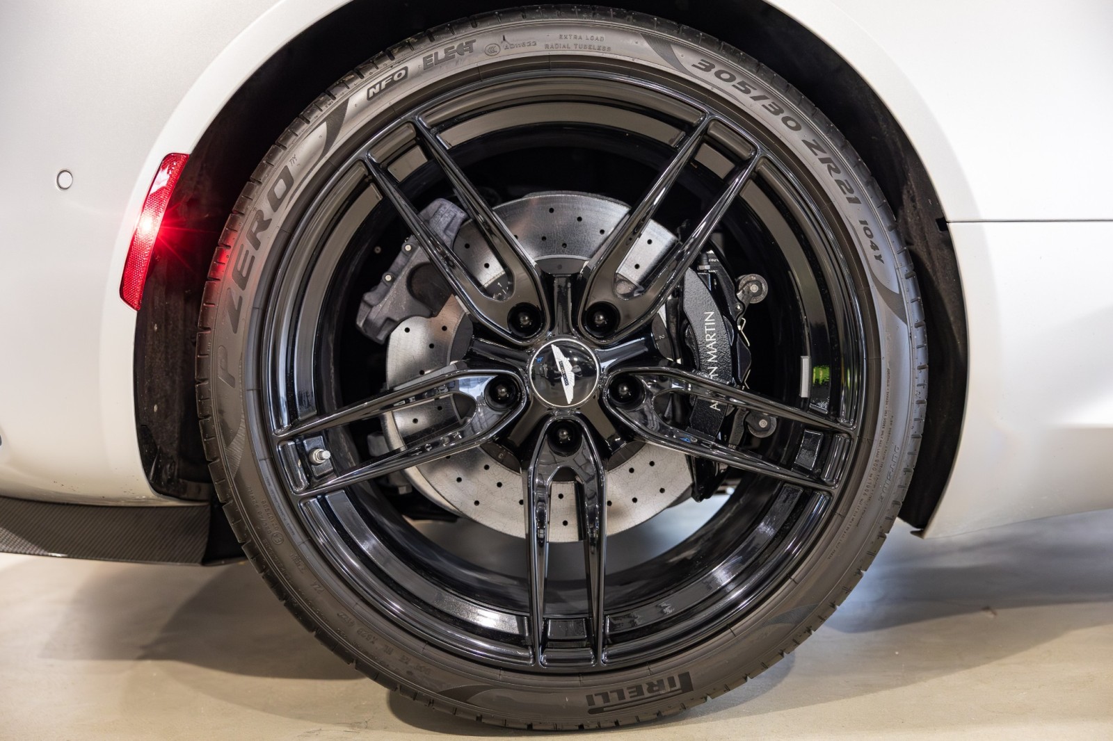 Used Car 2020 Aston Martin Dbs  Superleggera For Sale Under $200,000 In Boerne, Texas