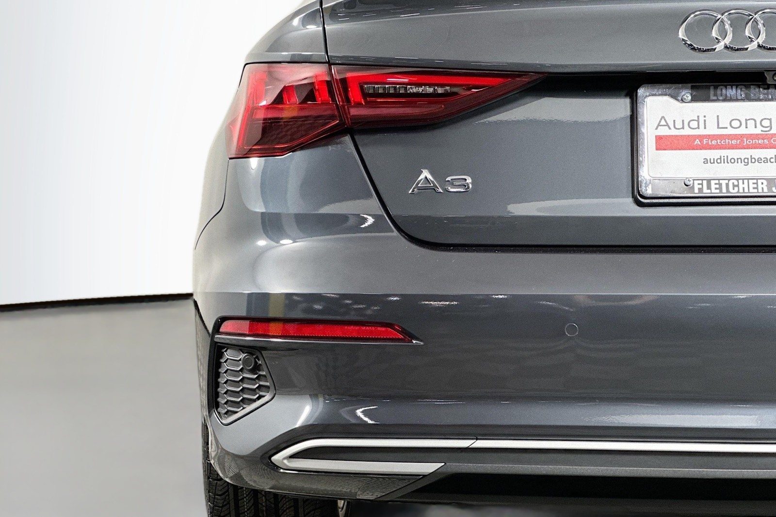 Used 2023 Manhattan Gray Metallic Audi Premium image 17