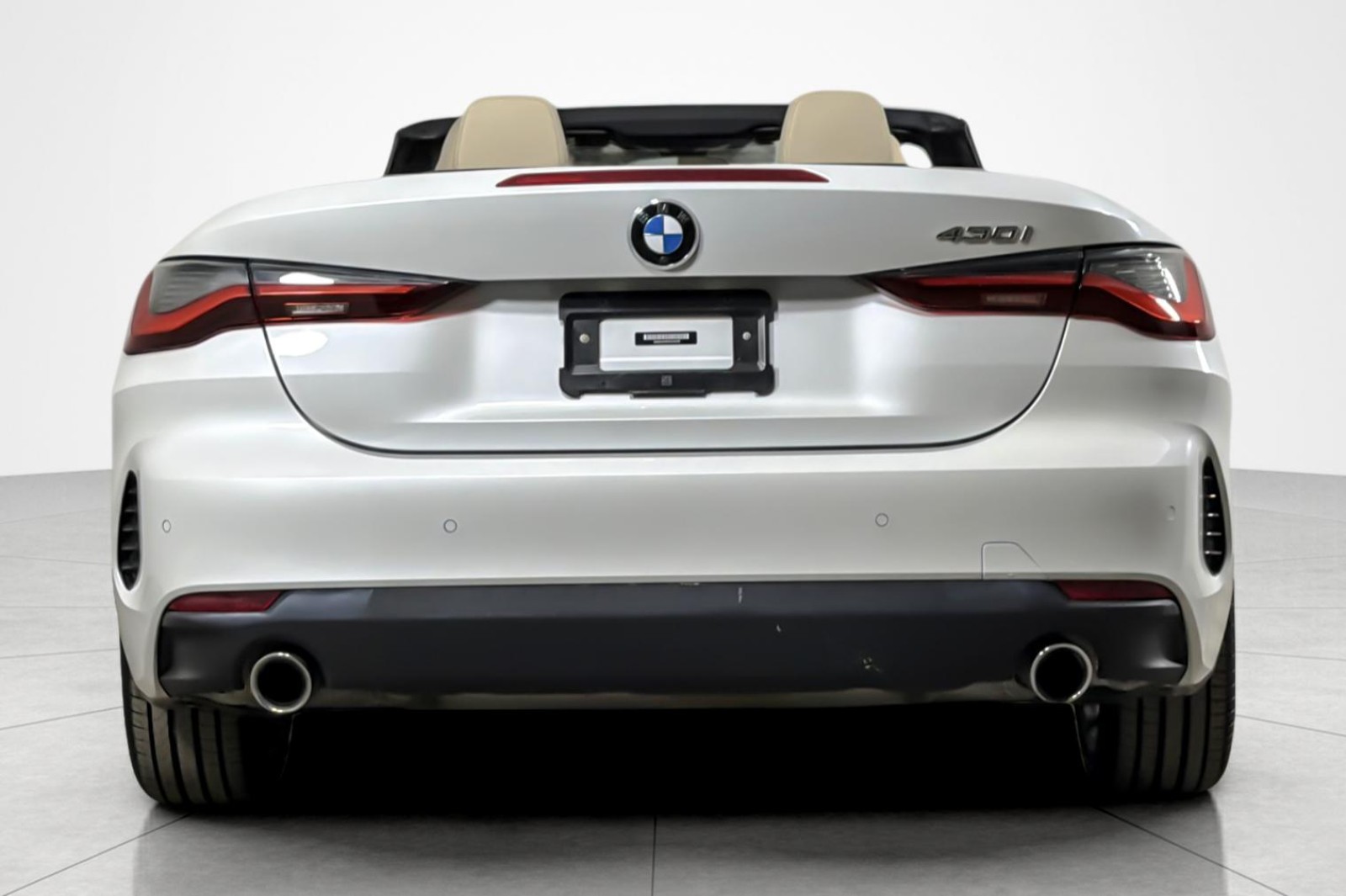 Used 2023 MINERAL WHITE BMW 430i Convertible image 4