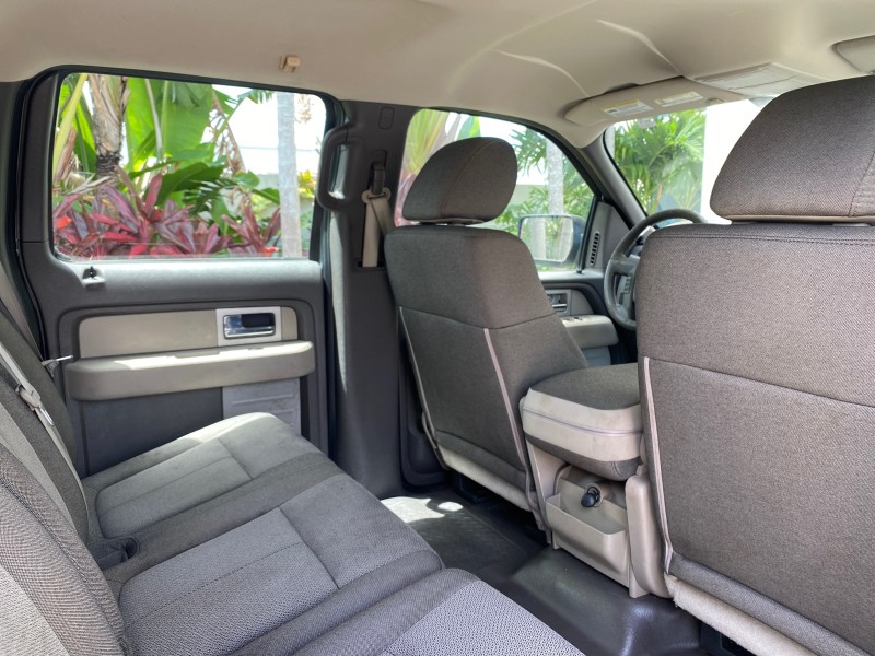 2010 Ford F-150 4 DR CREW XL LOW MILES 34,625 in , 