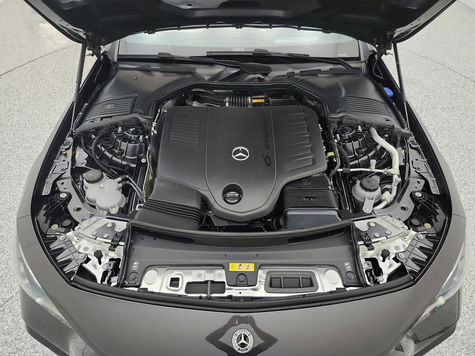 New 2026 Graphite Grey Metallic Mercedes-Benz CLE 450 image 11