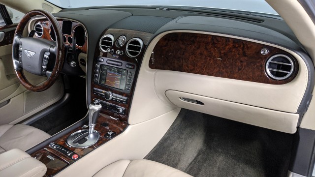 2006 Bentley Continental Flying Spur  23