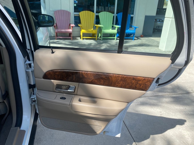2005 Mercury Grand Marquis GS LOW MILES 49,348 in , 